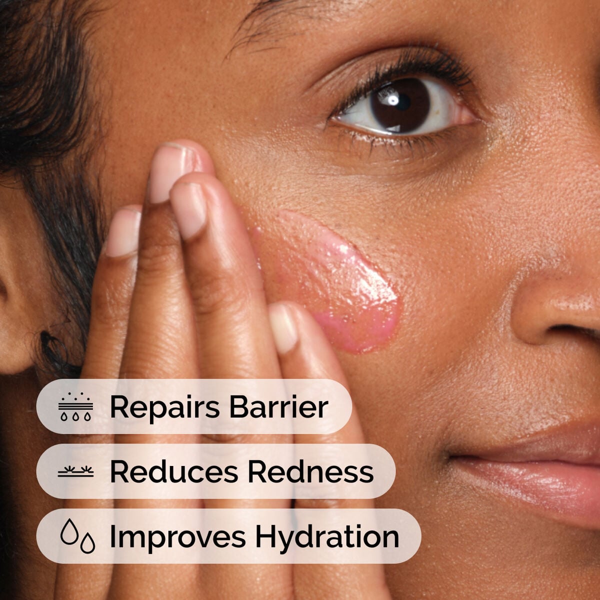 soothing-and-barrier-support-serum-set-h4 ord-soothing-barrier-support-serum-model-application-with-benefits.jpg